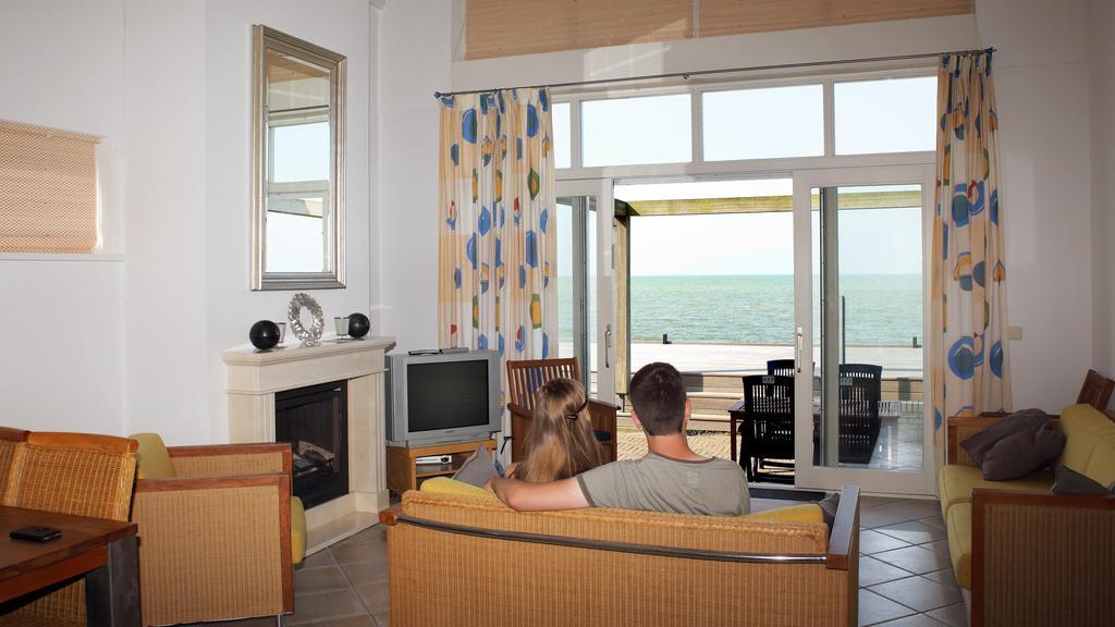 Beach-Dijkvilla Seaview Horizons Makkum Room photo
